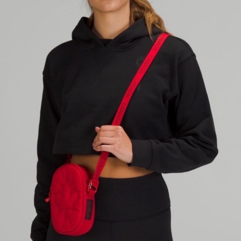 Lululemon Unique Canada Bag